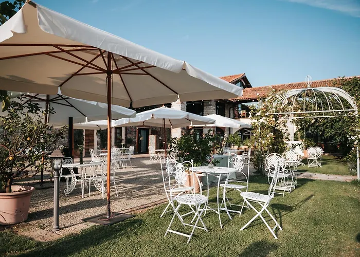 Tenuta Il Galletto With Pool Villa